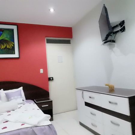 Boton De Oro Hotel Tambopata Exterior photo